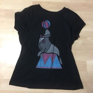 A simple and casual black t-shirt.